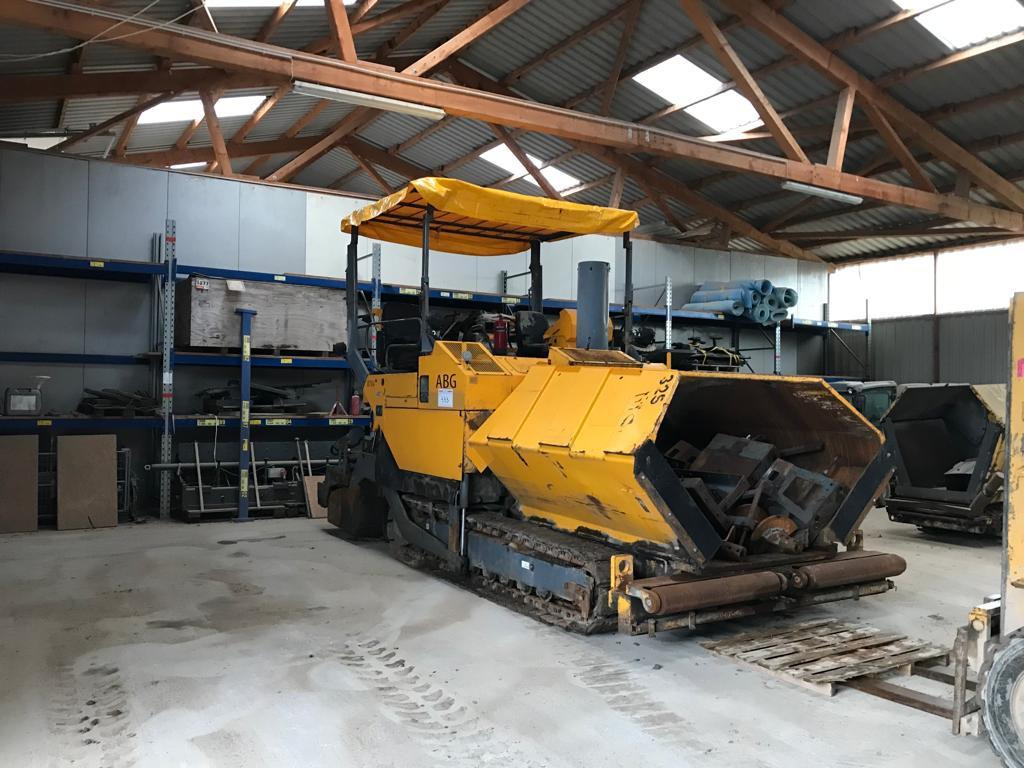 Pavimentadora de asfalto ABG TITAN 325 and runs and runs: foto 21