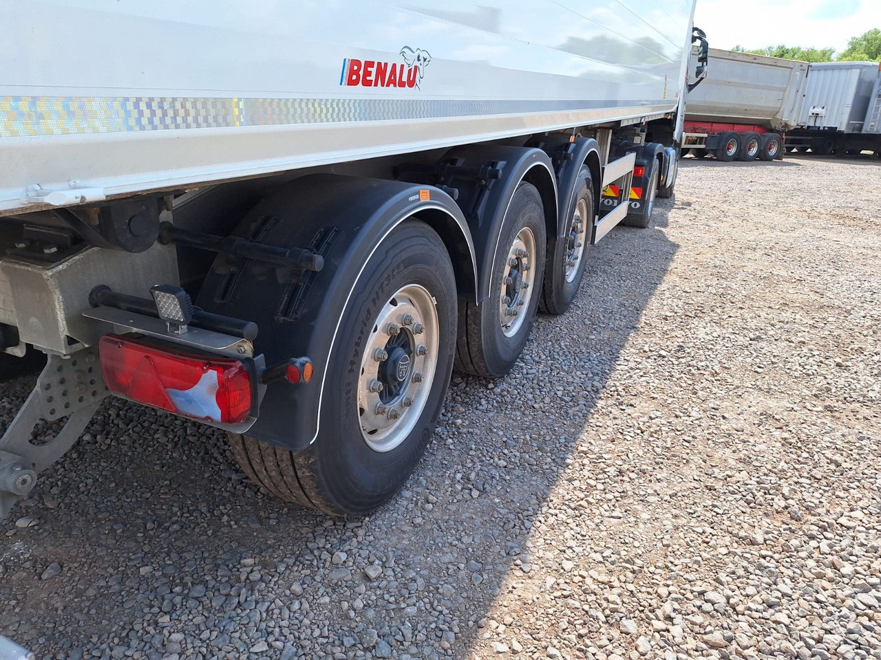 Benalu Bulkliner S 95 50m³ Kombiklappe - Semirremolque volquete: foto 4 Benalu Bulkliner S 95 50m³ Kombiklappe - Semirremolque volquete: foto 4
