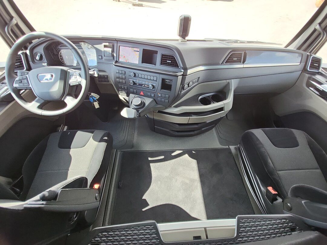 MAN TGX 18.520 GX 4x2 BL SA Euro 6 Sofort Verfügbar - Cabeza tractora: foto 5 MAN TGX 18.520 GX 4x2 BL SA Euro 6 Sofort Verfügbar - Cabeza tractora: foto 5