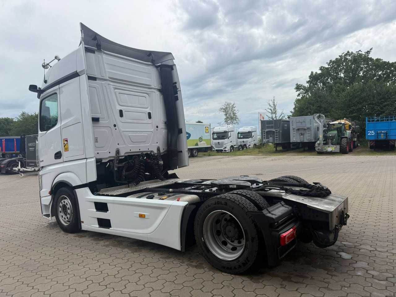 Mercedes-Benz Actros Mega L 1846 BigSpace 4x2 Hydraulik - Cabeza tractora: foto 3 Mercedes-Benz Actros Mega L 1846 BigSpace 4x2 Hydraulik - Cabeza tractora: foto 3