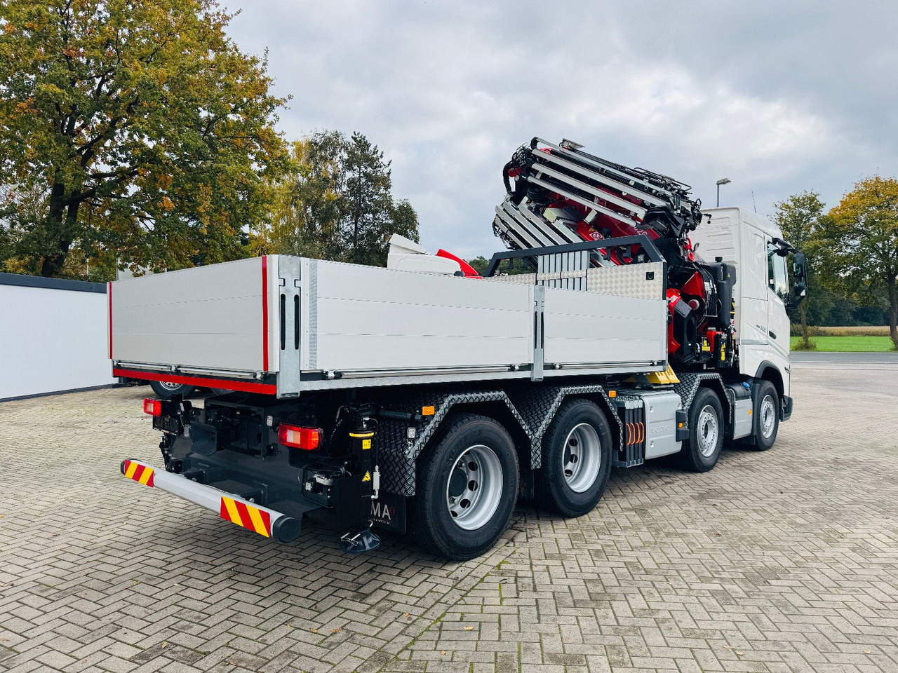 Volvo FH 500 8x4 Kran F820 RA2.27 Jib & Winde Sofort - Camión, Camión grúa: foto 3 Volvo FH 500 8x4 Kran F820 RA2.27 Jib & Winde Sofort - Camión, Camión grúa: foto 3