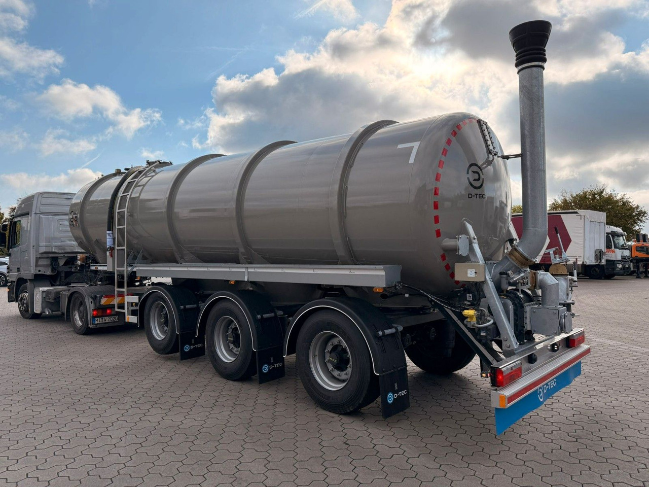 D-TEC Gülletanker 30m³ mit Zwangslenkung - Semirremolque cisterna: foto 3 D-TEC Gülletanker 30m³ mit Zwangslenkung - Semirremolque cisterna: foto 3