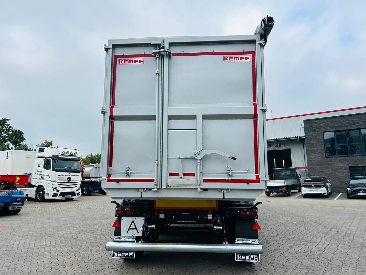 Kempf SKM 36/3 SR-Membran Stahl Halbrundmulde 50m³ - Semirremolque volquete: foto 5 Kempf SKM 36/3 SR-Membran Stahl Halbrundmulde 50m³ - Semirremolque volquete: foto 5