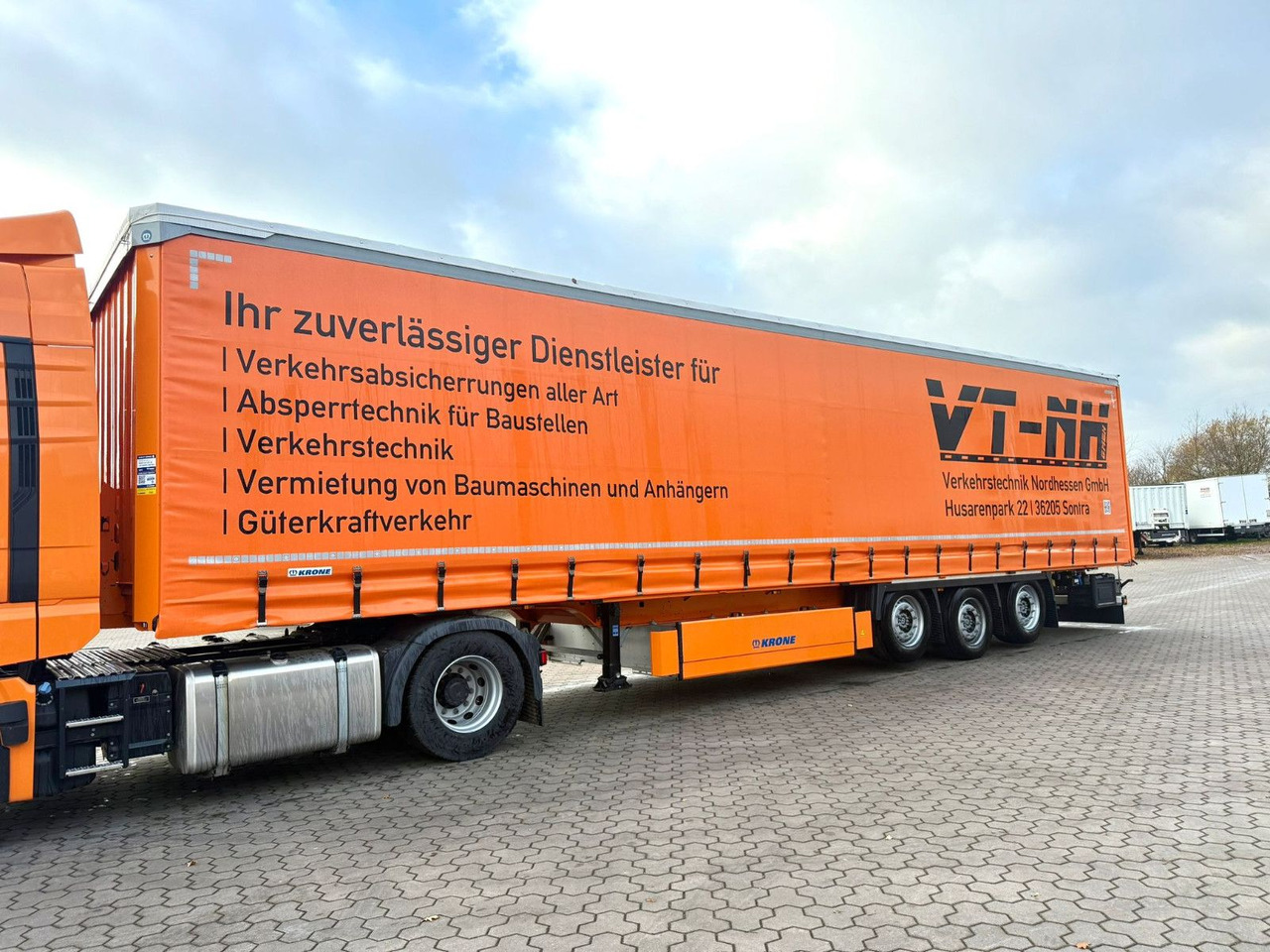 Krone Schiebeplanen Auflieger Wie Neu Code XL - Semirremolque lona: foto 2 Krone Schiebeplanen Auflieger Wie Neu Code XL - Semirremolque lona: foto 2