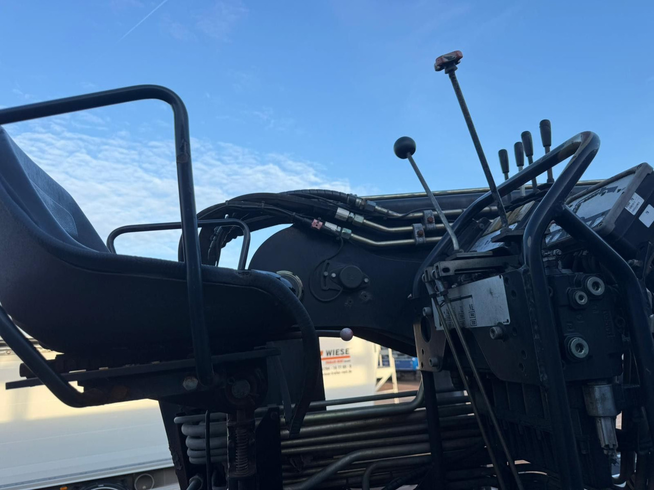 Camión grúa MAN LE 18.280 Pritsche mit HIAB 133 K PRO/HIPRO Kran: foto 13 Camión grúa MAN LE 18.280 Pritsche mit HIAB 133 K PRO/HIPRO Kran: foto 13