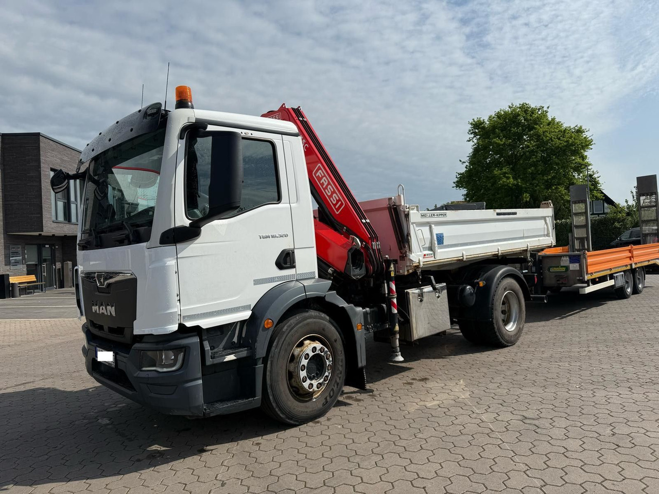 MAN TGM 18.320 4x2 BB mit Fassi F135 Kipper Kran - Camión volquete, Camión grúa: foto 2 MAN TGM 18.320 4x2 BB mit Fassi F135 Kipper Kran - Camión volquete, Camión grúa: foto 2