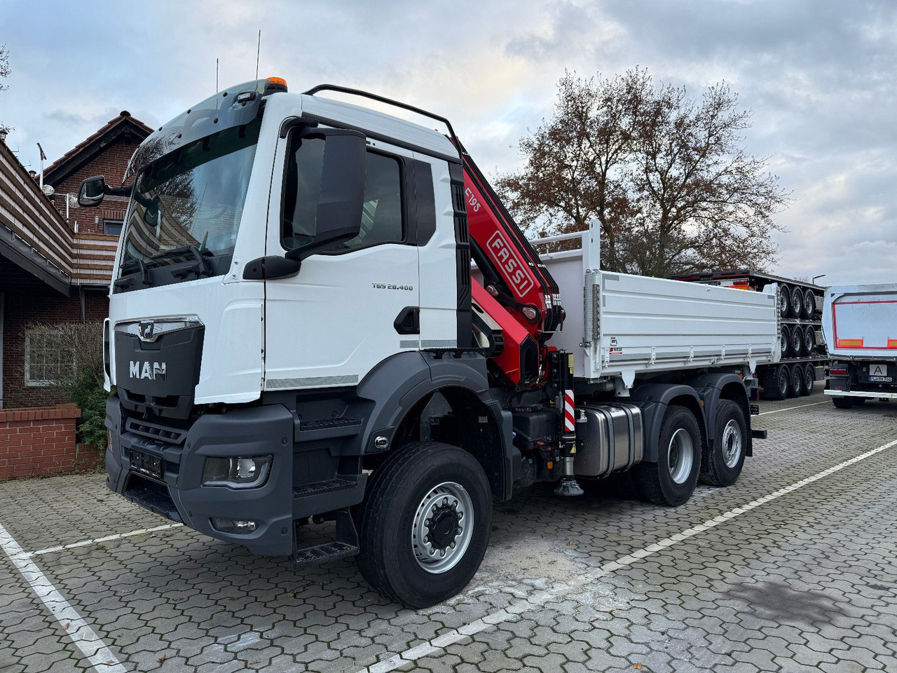 MAN TGS 26.400 6x4 Krankipper Fassi/SOFORT VERFÜGBAR - Camión volquete, Camión grúa: foto 3 MAN TGS 26.400 6x4 Krankipper Fassi/SOFORT VERFÜGBAR - Camión volquete, Camión grúa: foto 3