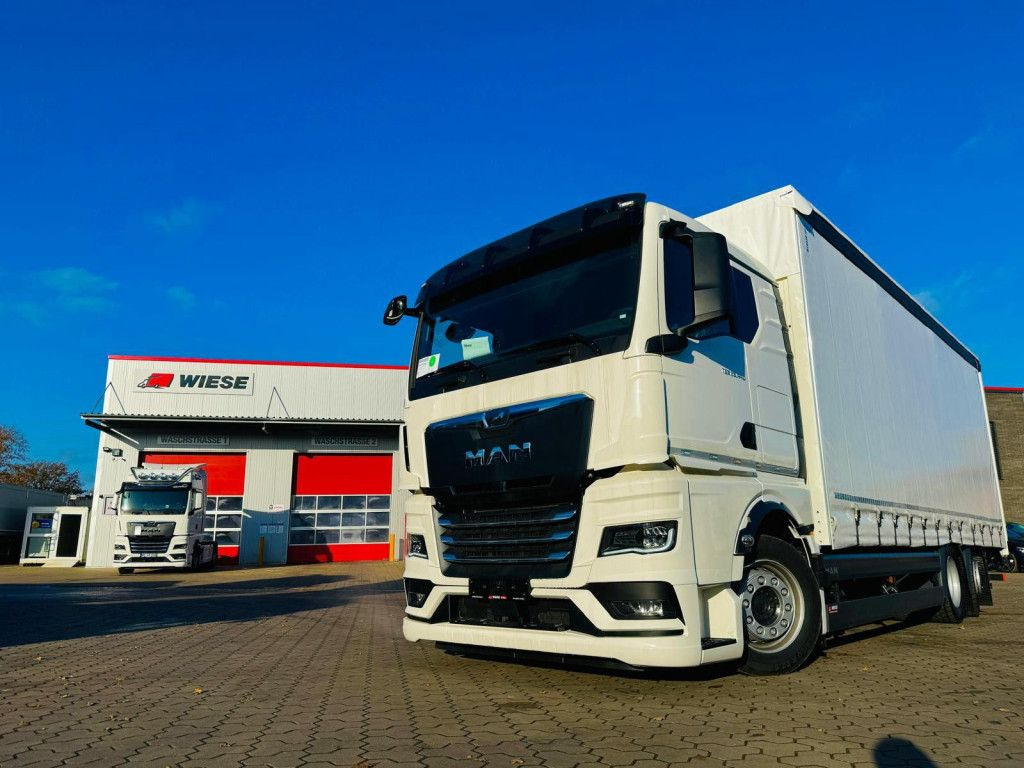 MAN TGX 26.440 6x2 LL Schwerlast Ladebordwand/Rampe - Camión portavehículos: foto 2 MAN TGX 26.440 6x2 LL Schwerlast Ladebordwand/Rampe - Camión portavehículos: foto 2
