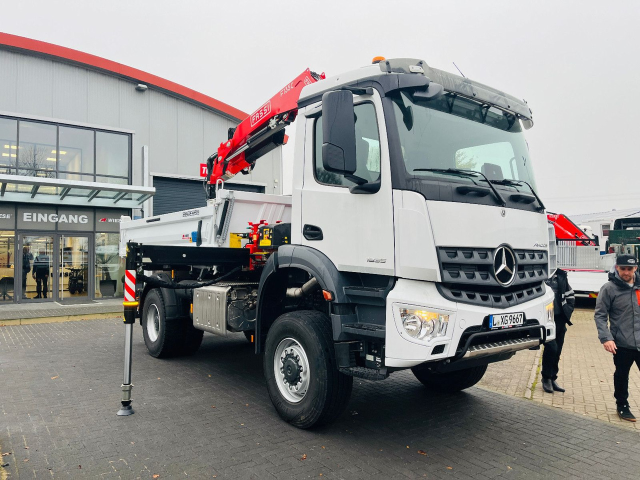 Mercedes-Benz Arocs 1835 4x4 Meiller Fassi F135 Kran Kipper - Camión volquete, Camión grúa: foto 2 Mercedes-Benz Arocs 1835 4x4 Meiller Fassi F135 Kran Kipper - Camión volquete, Camión grúa: foto 2