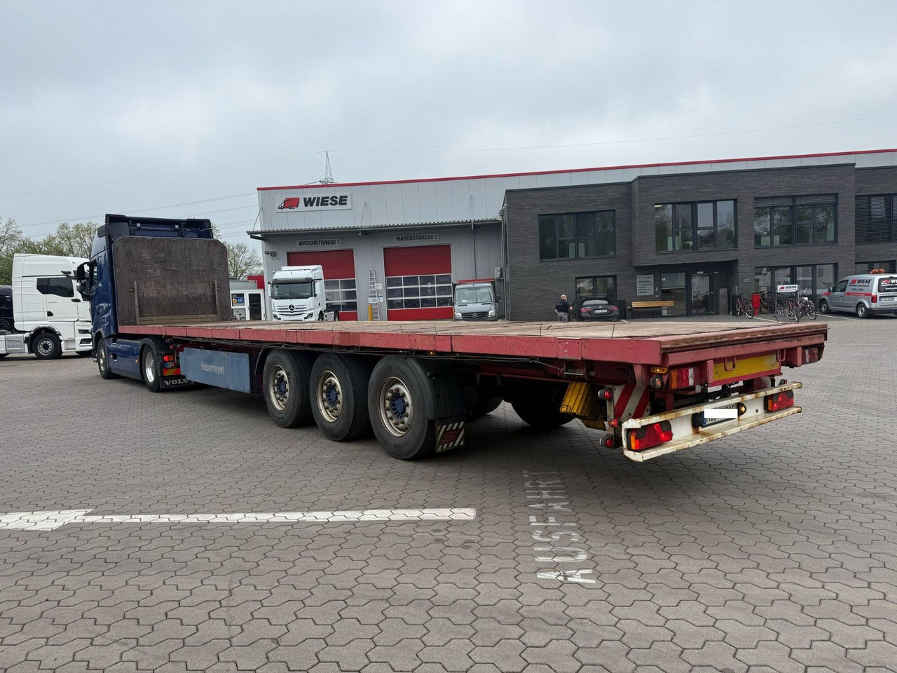 Schwarzmüller SPA 3/E Plattform Auflieger mit Schwerlastwinden - Semirremolque plataforma/ Caja abierta: foto 2 Schwarzmüller SPA 3/E Plattform Auflieger mit Schwerlastwinden - Semirremolque plataforma/ Caja abierta: foto 2