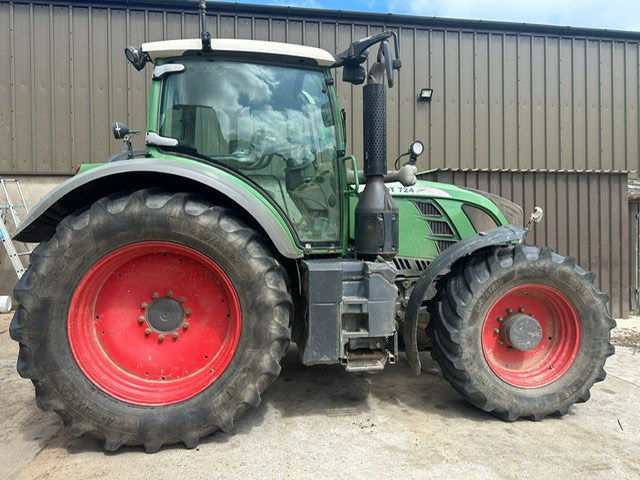 FENDT 724 Plus - Tractor: foto 2 FENDT 724 Plus - Tractor: foto 2