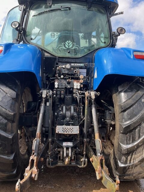 New Holland T7.220 - Tractor: foto 2 New Holland T7.220 - Tractor: foto 2