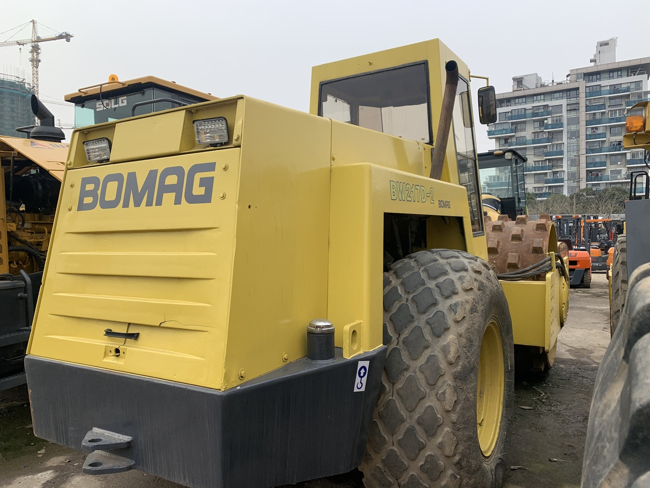 BOMAG BW217D - Rodillo: foto 4 BOMAG BW217D - Rodillo: foto 4