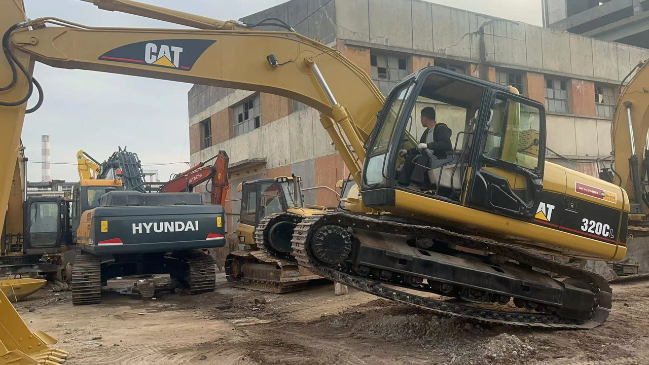 CATERPILLAR 320C 320B 320BL 325B - Excavadora de cadenas: foto 2 CATERPILLAR 320C 320B 320BL 325B - Excavadora de cadenas: foto 2