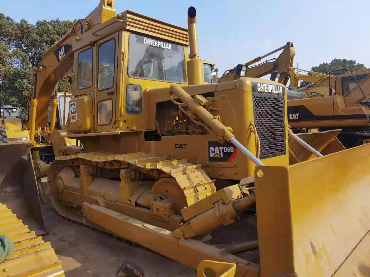 CATERPILLAR D6D - Bulldozer: foto 1 CATERPILLAR D6D - Bulldozer: foto 1