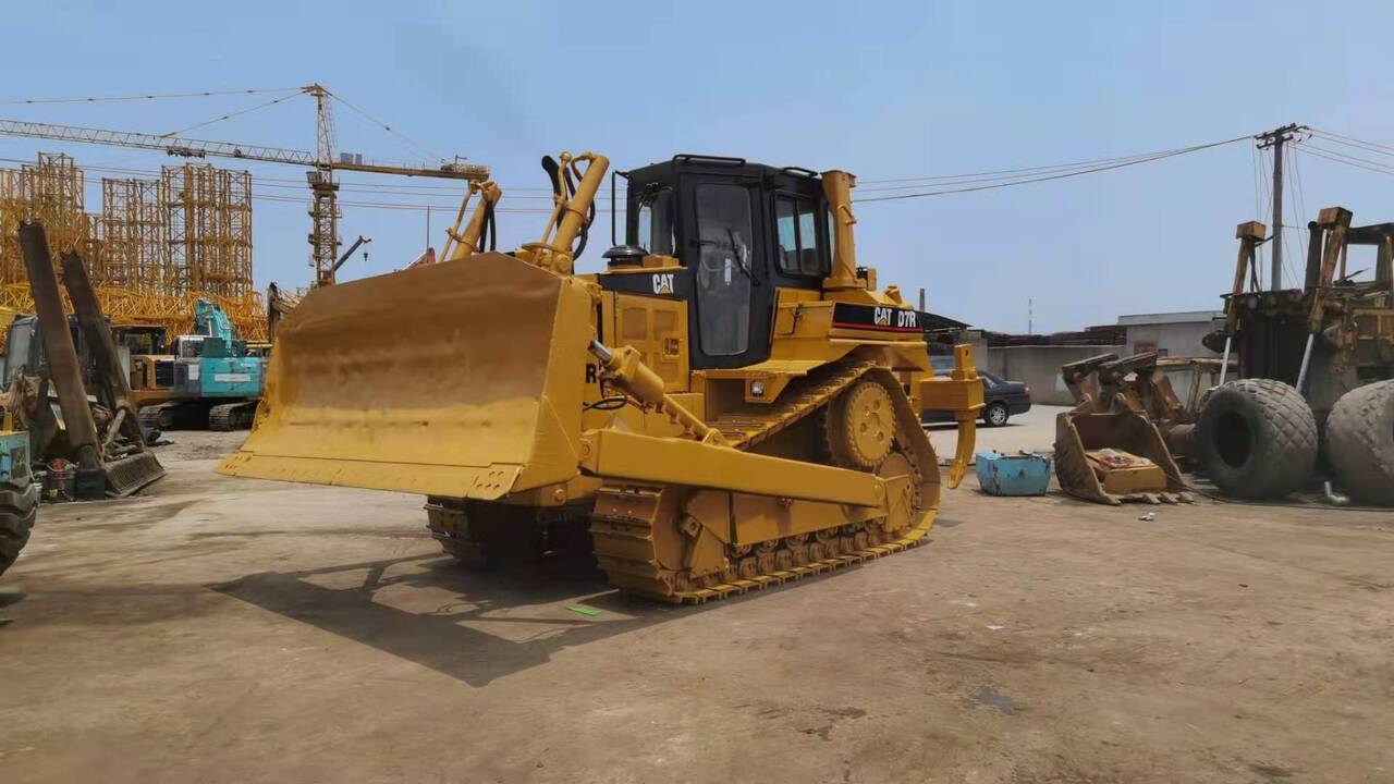 CATERPILLAR D7R - Bulldozer: foto 1 CATERPILLAR D7R - Bulldozer: foto 1
