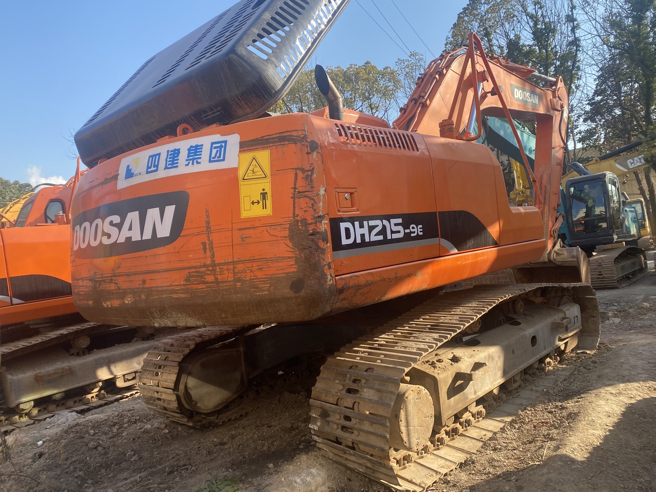 DOOSAN DH215-9E - Excavadora de cadenas: foto 3 DOOSAN DH215-9E - Excavadora de cadenas: foto 3