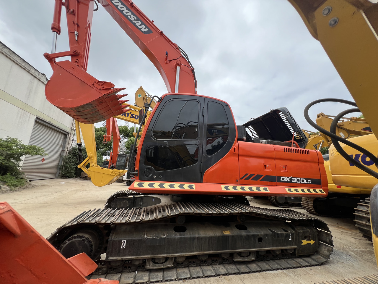 DOOSAN DX300 LC-7 - Excavadora de cadenas: foto 1 DOOSAN DX300 LC-7 - Excavadora de cadenas: foto 1