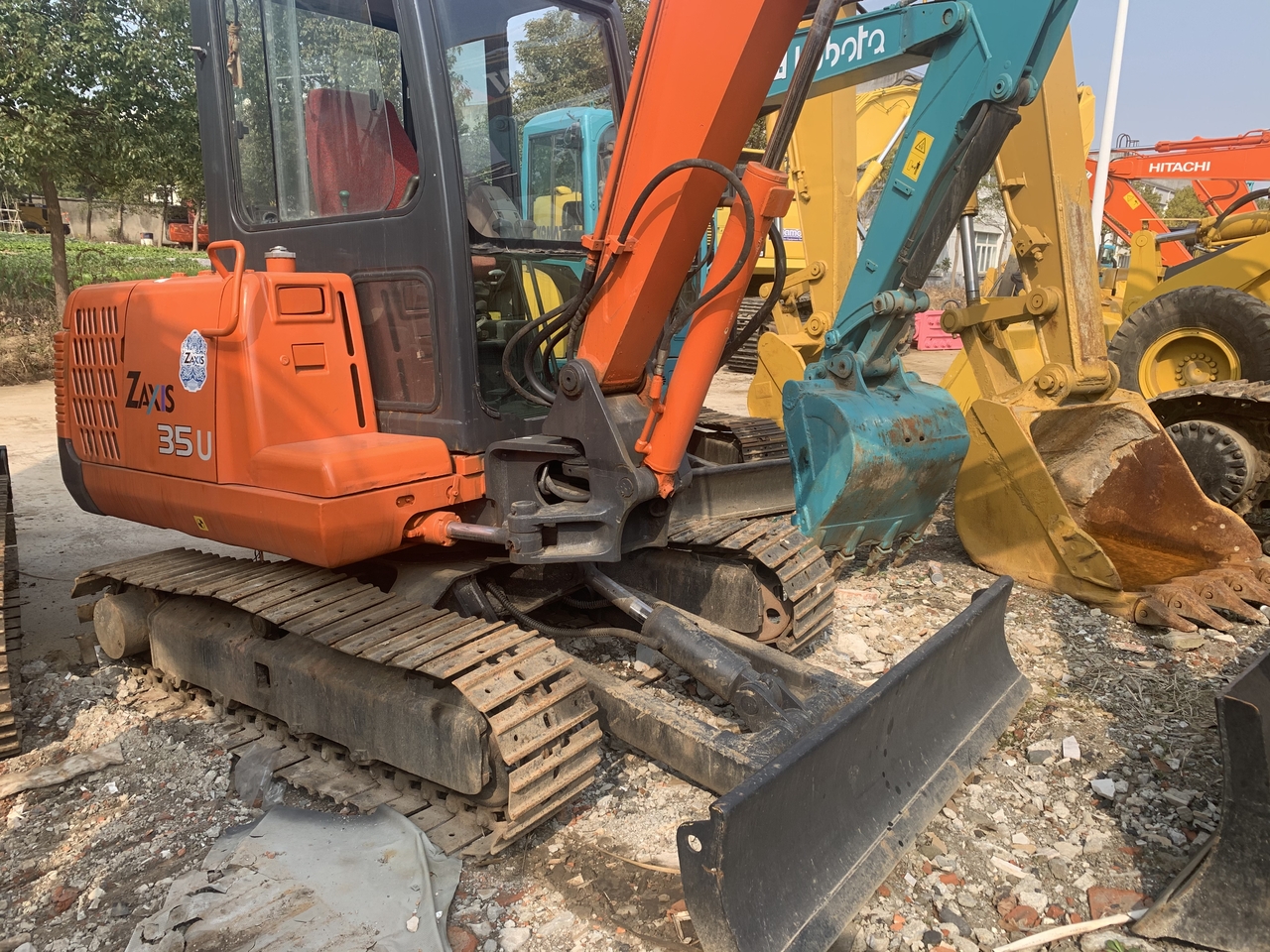 HITACHI ZX35U-mini excavator - Miniexcavadora: foto 4 HITACHI ZX35U-mini excavator - Miniexcavadora: foto 4