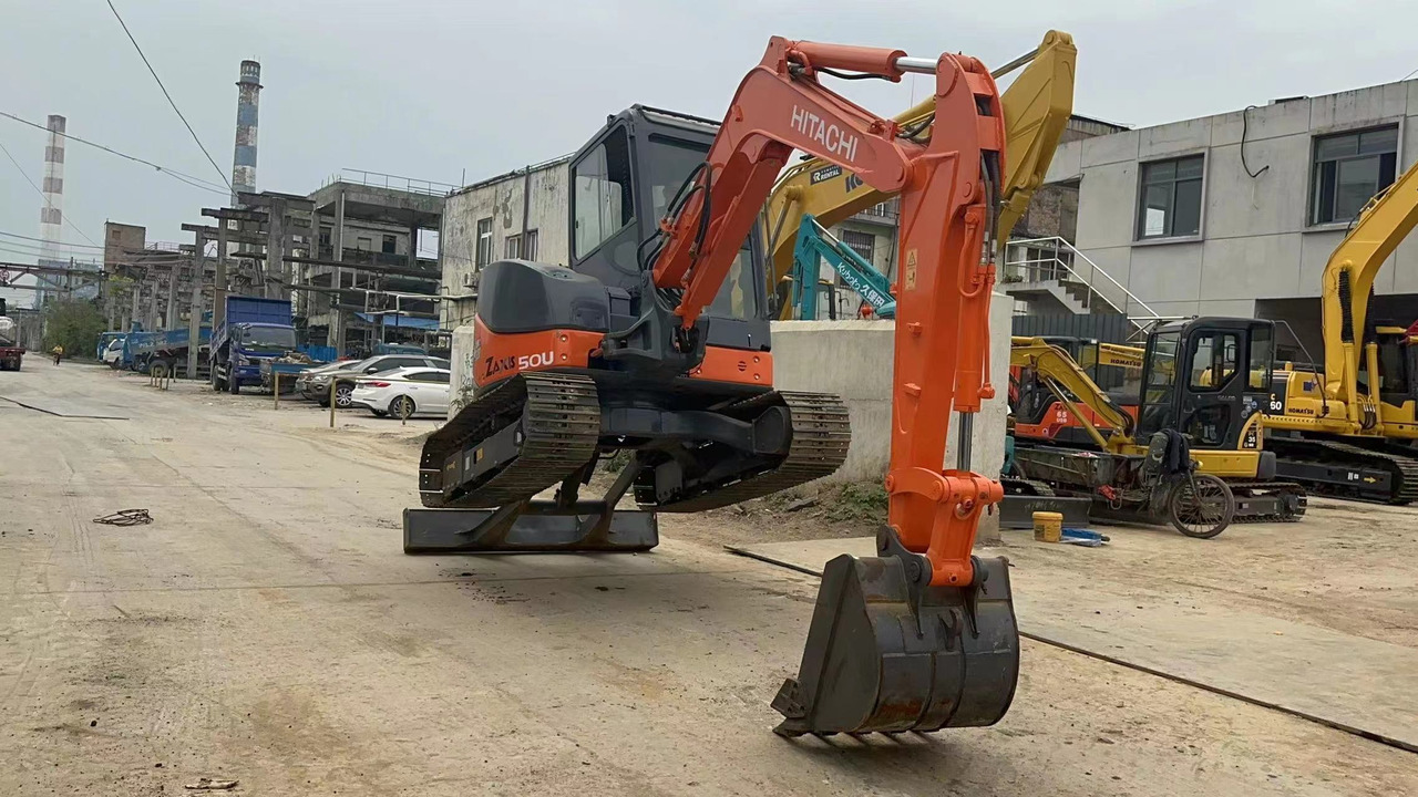 HITACHI ZX50U-2 - Miniexcavadora: foto 1 HITACHI ZX50U-2 - Miniexcavadora: foto 1
