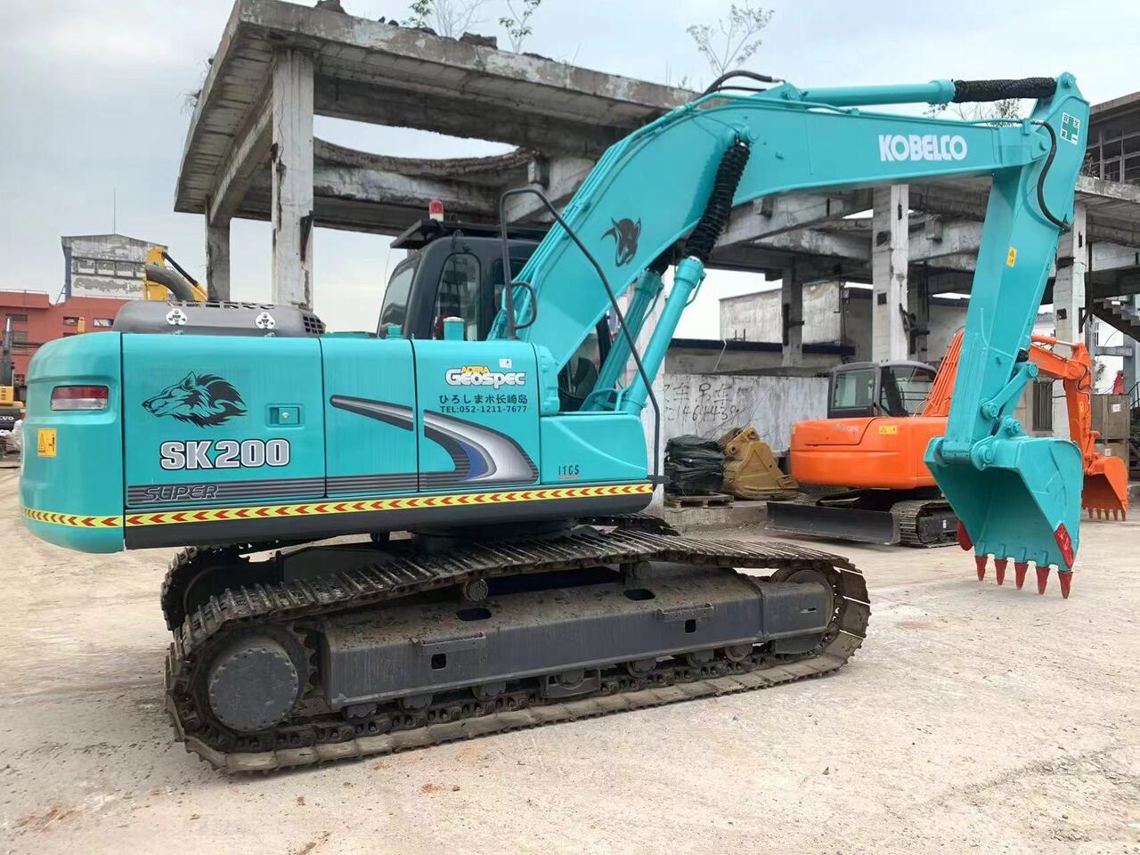KOBELCO SK200-8-excavator - Excavadora de cadenas: foto 2 KOBELCO SK200-8-excavator - Excavadora de cadenas: foto 2