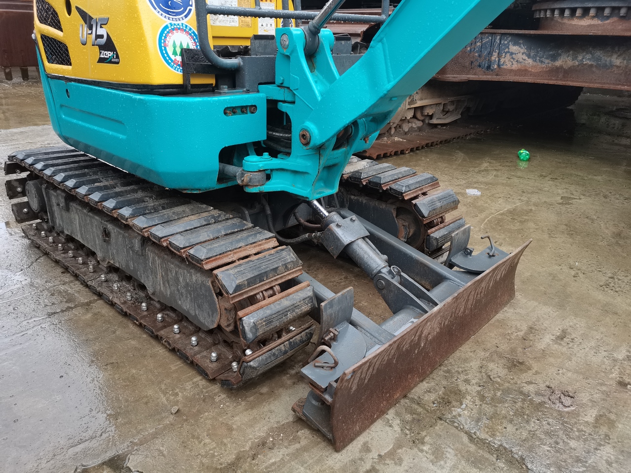 KOBELCO U15 - Excavadora de cadenas: foto 4 KOBELCO U15 - Excavadora de cadenas: foto 4