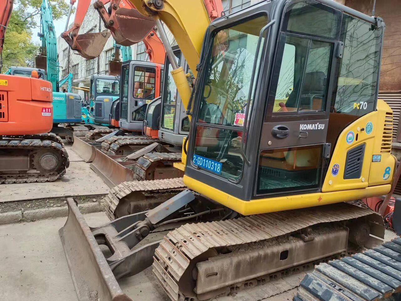 KOMATSU PC70-mini excavator - Miniexcavadora: foto 1 KOMATSU PC70-mini excavator - Miniexcavadora: foto 1