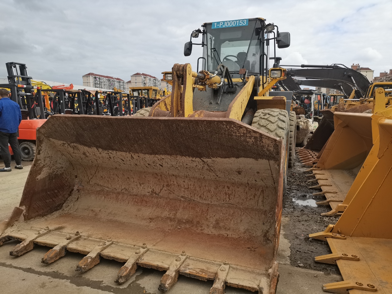 KOMATSU WA320-5 - Cargadora de ruedas: foto 2 KOMATSU WA320-5 - Cargadora de ruedas: foto 2