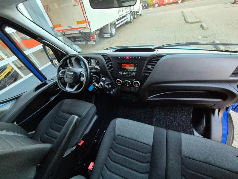 Furgoneta caja cerrada Iveco Daily 35S18 3.0D Koffer/ Xenon/ Airco: foto 7