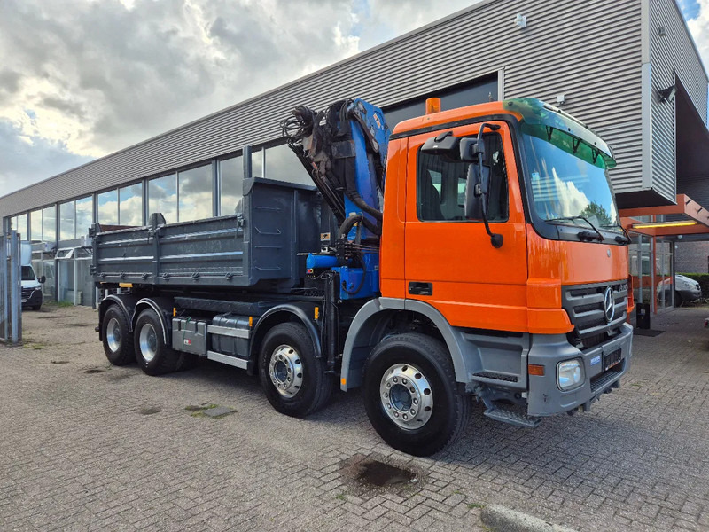 Mercedes-Benz Actros 3241 8X4 Containersysteem/ 20T HMF crane/ Manual - Camión multibasculante, Camión grúa: foto 3 Mercedes-Benz Actros 3241 8X4 Containersysteem/ 20T HMF crane/ Manual - Camión multibasculante, Camión grúa: foto 3