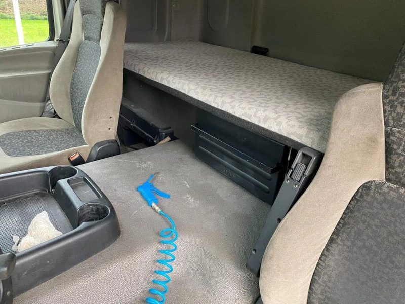 Cabeza tractora DAF CF 85.410 85CF 410 AUTOMATIC: foto 14 Cabeza tractora DAF CF 85.410 85CF 410 AUTOMATIC: foto 14