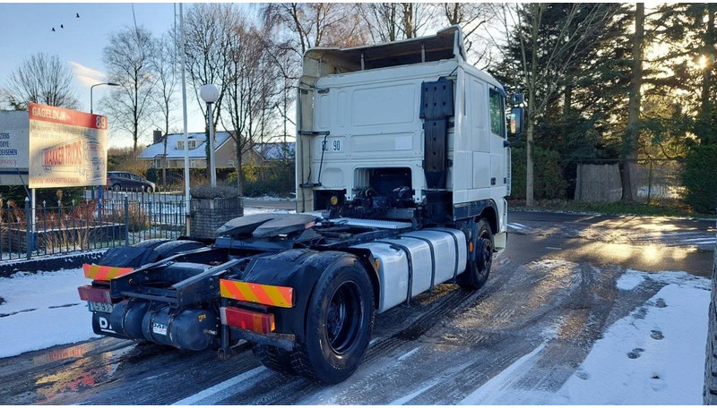 DAF XF 95.430 EURO 2 MANUAL GEARBOX - Cabeza tractora: foto 3 DAF XF 95.430 EURO 2 MANUAL GEARBOX - Cabeza tractora: foto 3