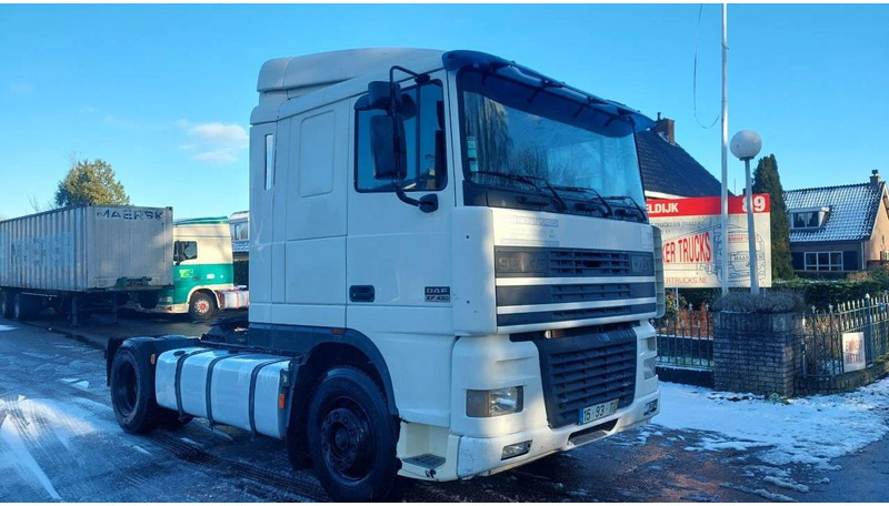DAF XF 95.430 EURO 2 MANUAL GEARBOX - Cabeza tractora: foto 2 DAF XF 95.430 EURO 2 MANUAL GEARBOX - Cabeza tractora: foto 2