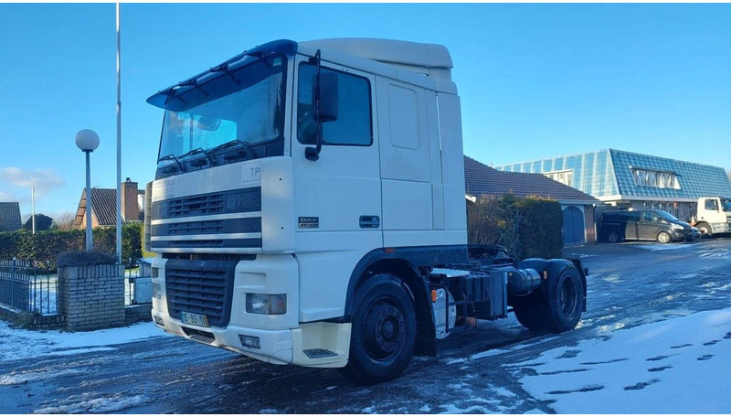 DAF XF 95.430 EURO 2 MANUAL GEARBOX - Cabeza tractora: foto 1 DAF XF 95.430 EURO 2 MANUAL GEARBOX - Cabeza tractora: foto 1