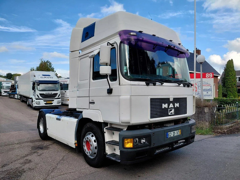 MAN 19.463 F2000 460 HP MANUAL ZF GEARBOX PERFECT CONDITION - Cabeza tractora: foto 3 MAN 19.463 F2000 460 HP MANUAL ZF GEARBOX PERFECT CONDITION - Cabeza tractora: foto 3