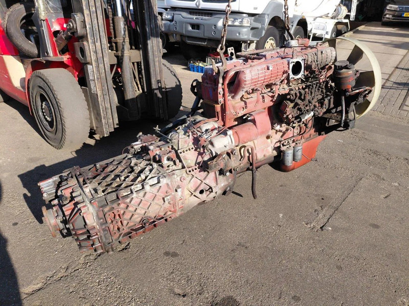 Iveco Mechanic Pomp 380PK Gearbox - Motor para Camión: foto 5 Iveco Mechanic Pomp 380PK Gearbox - Motor para Camión: foto 5