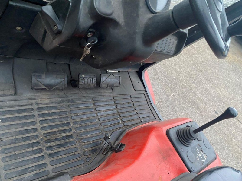 Carretilla elevadora diésel Linde H30 H 30 Diesel !!!LOW HOURS!!!: foto 8 Carretilla elevadora diésel Linde H30 H 30 Diesel !!!LOW HOURS!!!: foto 8