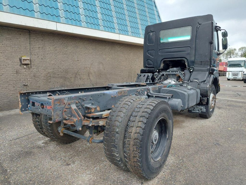 Renault Kerax 270 DCI FULL STEEL SPRING BIG AXLE - Camión chasis: foto 3 Renault Kerax 270 DCI FULL STEEL SPRING BIG AXLE - Camión chasis: foto 3