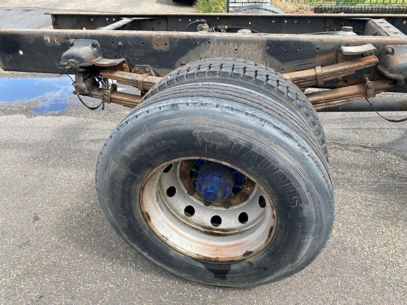 Camión chasis Scania T82 T 82 4x2 CHASSIS FULL STEEL SUSPENSION: foto 8 Camión chasis Scania T82 T 82 4x2 CHASSIS FULL STEEL SUSPENSION: foto 8