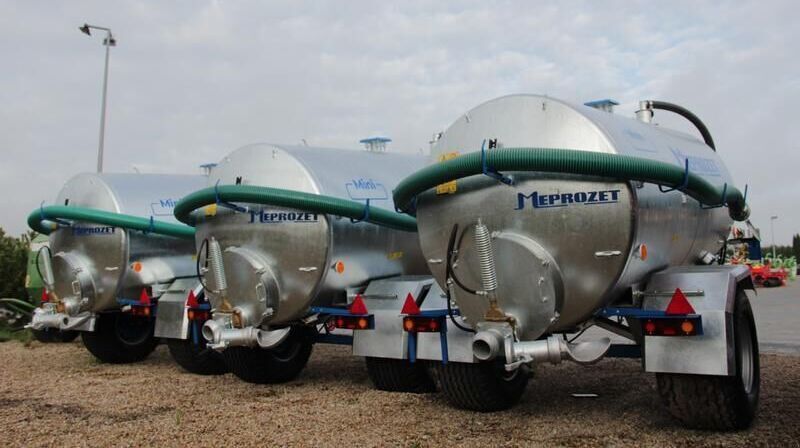 MEPROZET Güllefässer/ Slurry tanker/ Wóz asenizacyjny 5000 l / Cisterna d - Cuba de purín: foto 1 MEPROZET Güllefässer/ Slurry tanker/ Wóz asenizacyjny 5000 l / Cisterna d - Cuba de purín: foto 1