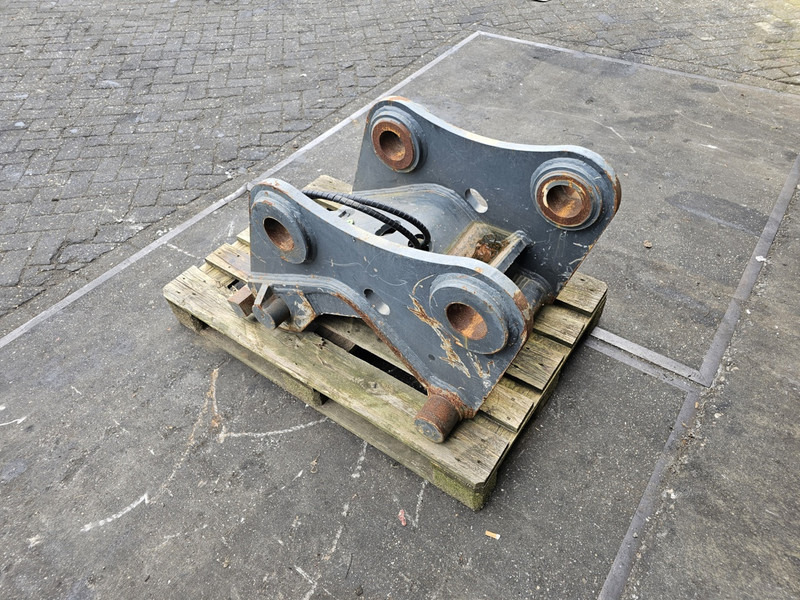 Hydraulische snelwissel cw45s cw45s coupler verachtert eurosteel - Acoplamiento rápido para Maquinaria de construcción: foto 4 Hydraulische snelwissel cw45s cw45s coupler verachtert eurosteel - Acoplamiento rápido para Maquinaria de construcción: foto 4