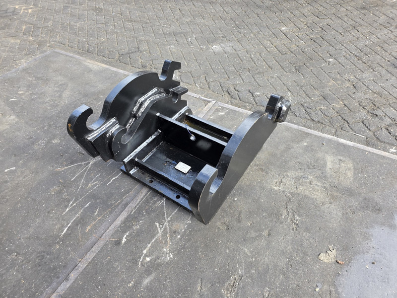 Kopplaat cw40 cw 45 adaptor plate cw45 cw 40 verachtert - Acoplamiento rápido para Maquinaria de construcción: foto 3 Kopplaat cw40 cw 45 adaptor plate cw45 cw 40 verachtert - Acoplamiento rápido para Maquinaria de construcción: foto 3