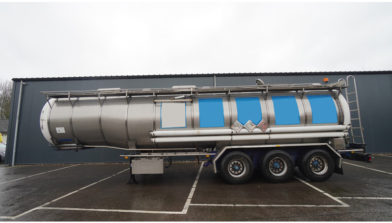 Burg 3 AXLE WATER TANK 32.000LTR - Semirremolque cisterna: foto 1 Burg 3 AXLE WATER TANK 32.000LTR - Semirremolque cisterna: foto 1