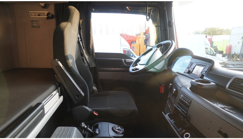 MAN TGX 26.560 6X2 EURO 6 RETARDER - Cabeza tractora: foto 5 MAN TGX 26.560 6X2 EURO 6 RETARDER - Cabeza tractora: foto 5