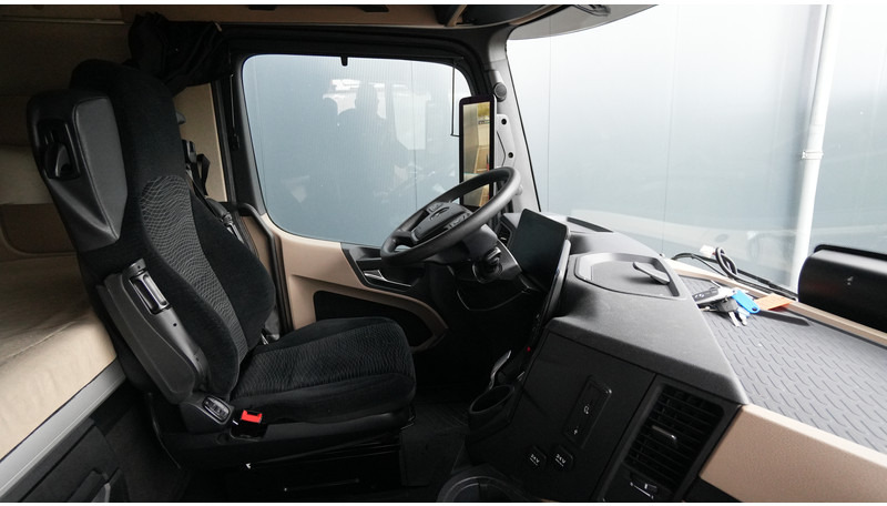Mercedes-Benz ACTROS 1945 GIGASPACE 649.700KM - Cabeza tractora: foto 5 Mercedes-Benz ACTROS 1945 GIGASPACE 649.700KM - Cabeza tractora: foto 5