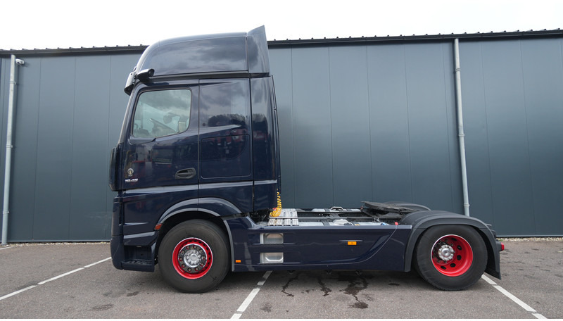 Mercedes-Benz ACTROS 1945 GIGASPACE 728.200KM - Cabeza tractora: foto 1 Mercedes-Benz ACTROS 1945 GIGASPACE 728.200KM - Cabeza tractora: foto 1