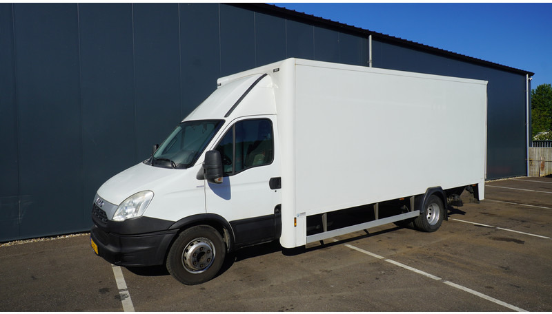 Iveco DAILY 70C17 CLOSED BOX 185.500KM - Camión caja cerrada: foto 3 Iveco DAILY 70C17 CLOSED BOX 185.500KM - Camión caja cerrada: foto 3