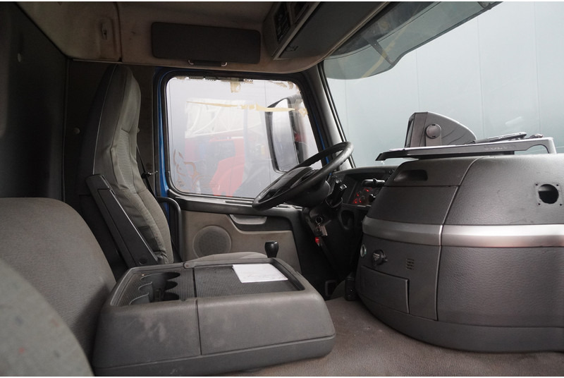 Terberg FM 1850-T 420 8x4 TIPPER 575.600KM - Camión volquete: foto 5 Terberg FM 1850-T 420 8x4 TIPPER 575.600KM - Camión volquete: foto 5