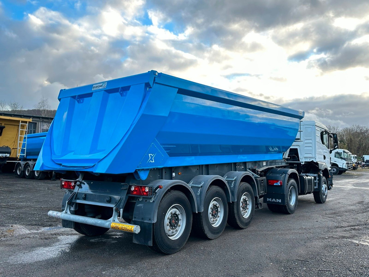 MAN TGS 22.440 4x2 Euro 2 EuromixMTP Kipper 27m³ MAN TGS 22.440 4x2 Euro 2 EuromixMTP Kipper 27m³ - Cabeza tractora: foto 5 MAN TGS 22.440 4x2 Euro 2 EuromixMTP Kipper 27m³ MAN TGS 22.440 4x2 Euro 2 EuromixMTP Kipper 27m³ - Cabeza tractora: foto 5