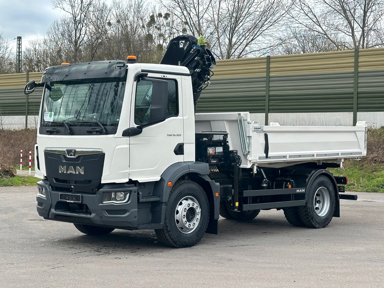 MAN TGM 18.320 4x2 Euro6e Hiab X-HiDuo 138DS-3 - Camión volquete, Camión grúa: foto 2 MAN TGM 18.320 4x2 Euro6e Hiab X-HiDuo 138DS-3 - Camión volquete, Camión grúa: foto 2